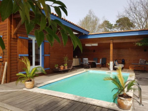 Maison bois avec piscine 4 km lac 10km plage